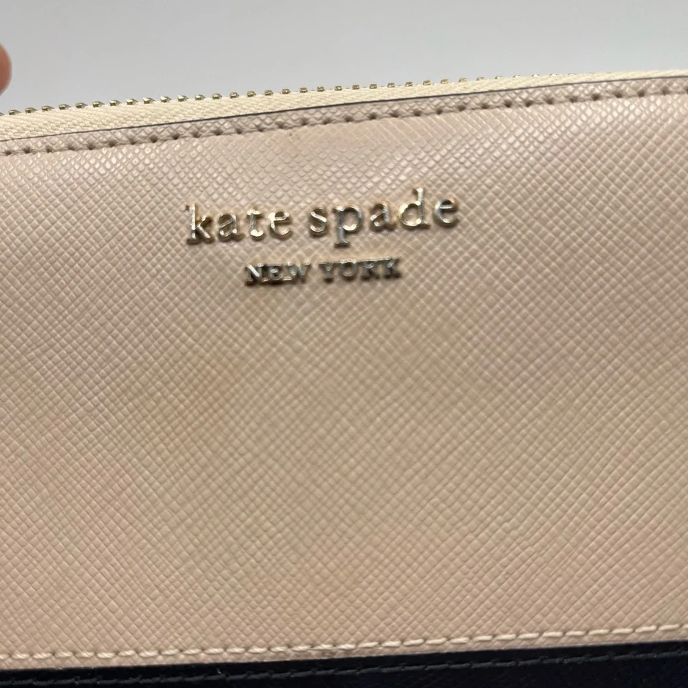 Kate Spade light pink wallet - Picture 2 of 11